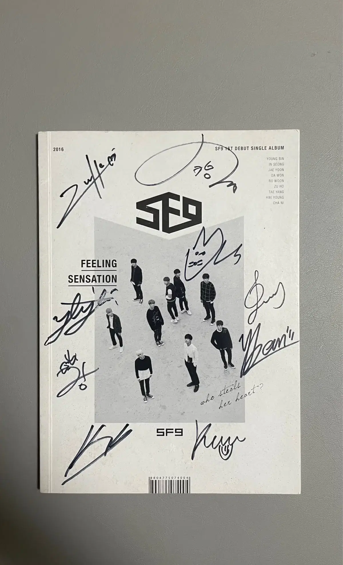 Sf9 에스에프나인 데뷔 친필싸인 앨범